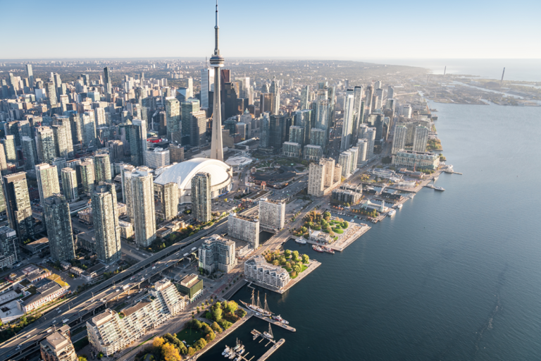 toronto city tour guide